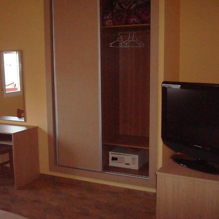 Hotel Los Chiles Villanueva Del Arzobispo Pokoj fotografie