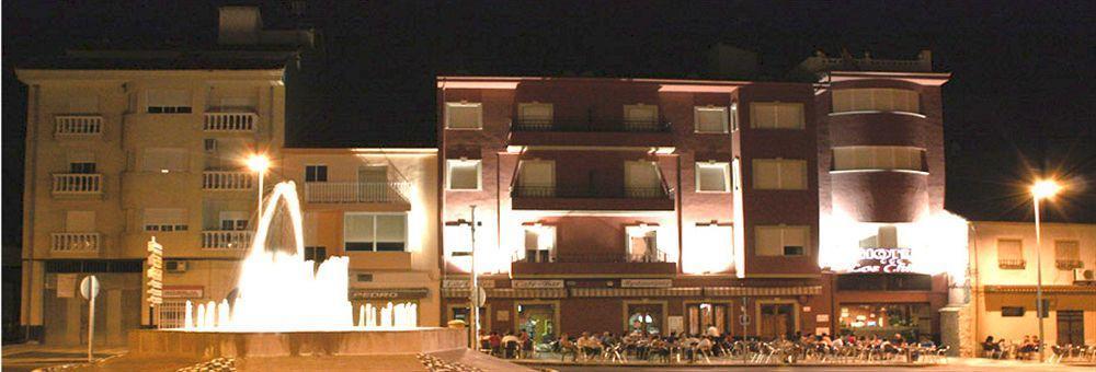 Hotel Los Chiles Villanueva Del Arzobispo Exteriér fotografie